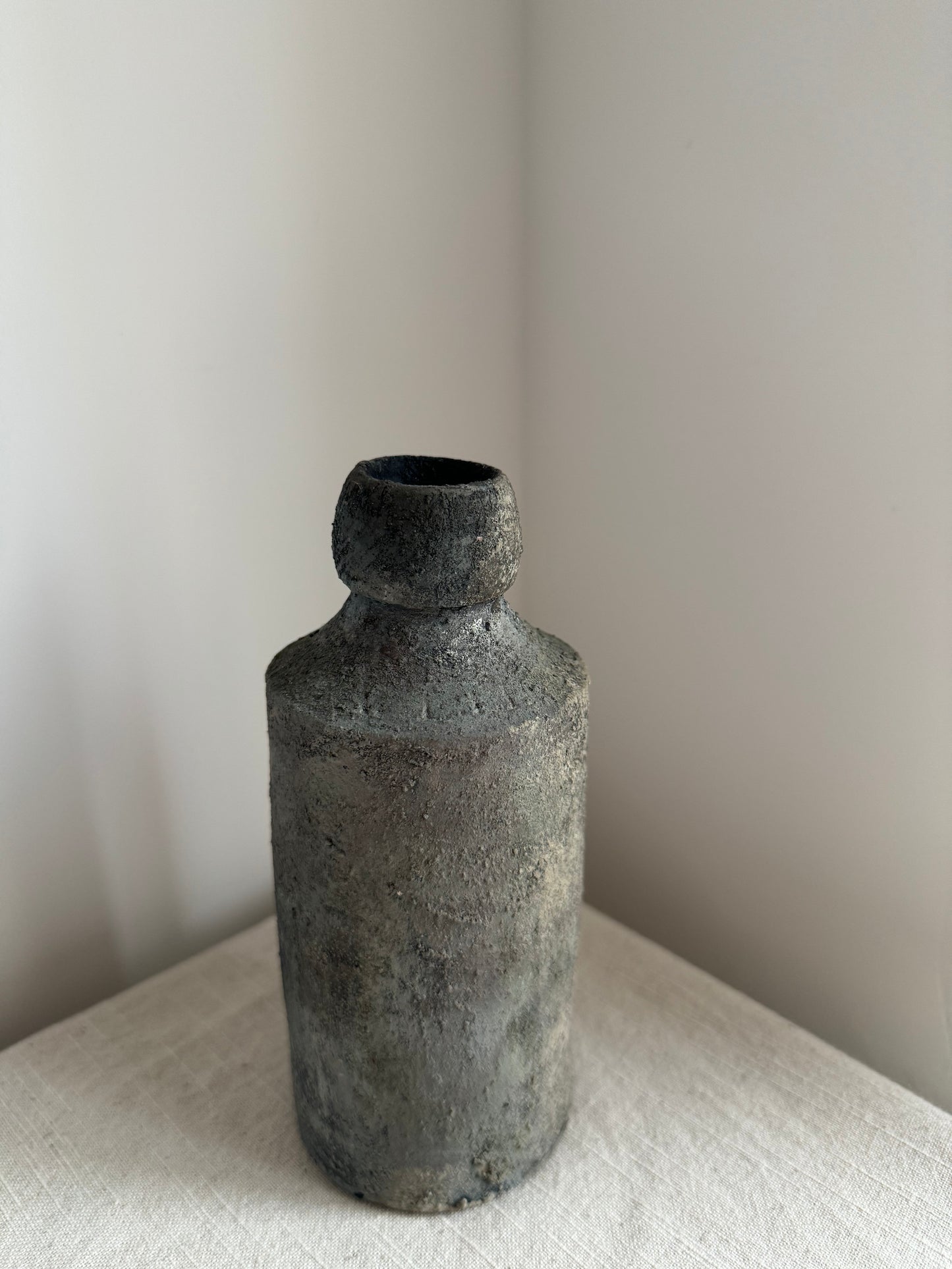 EARTH  |  small greige textured vase