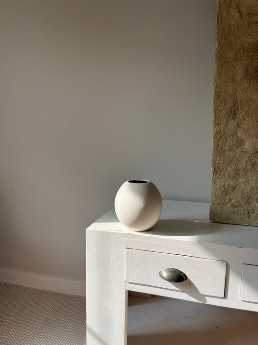 CLOUD  |   white rounded minimal soft matte vase