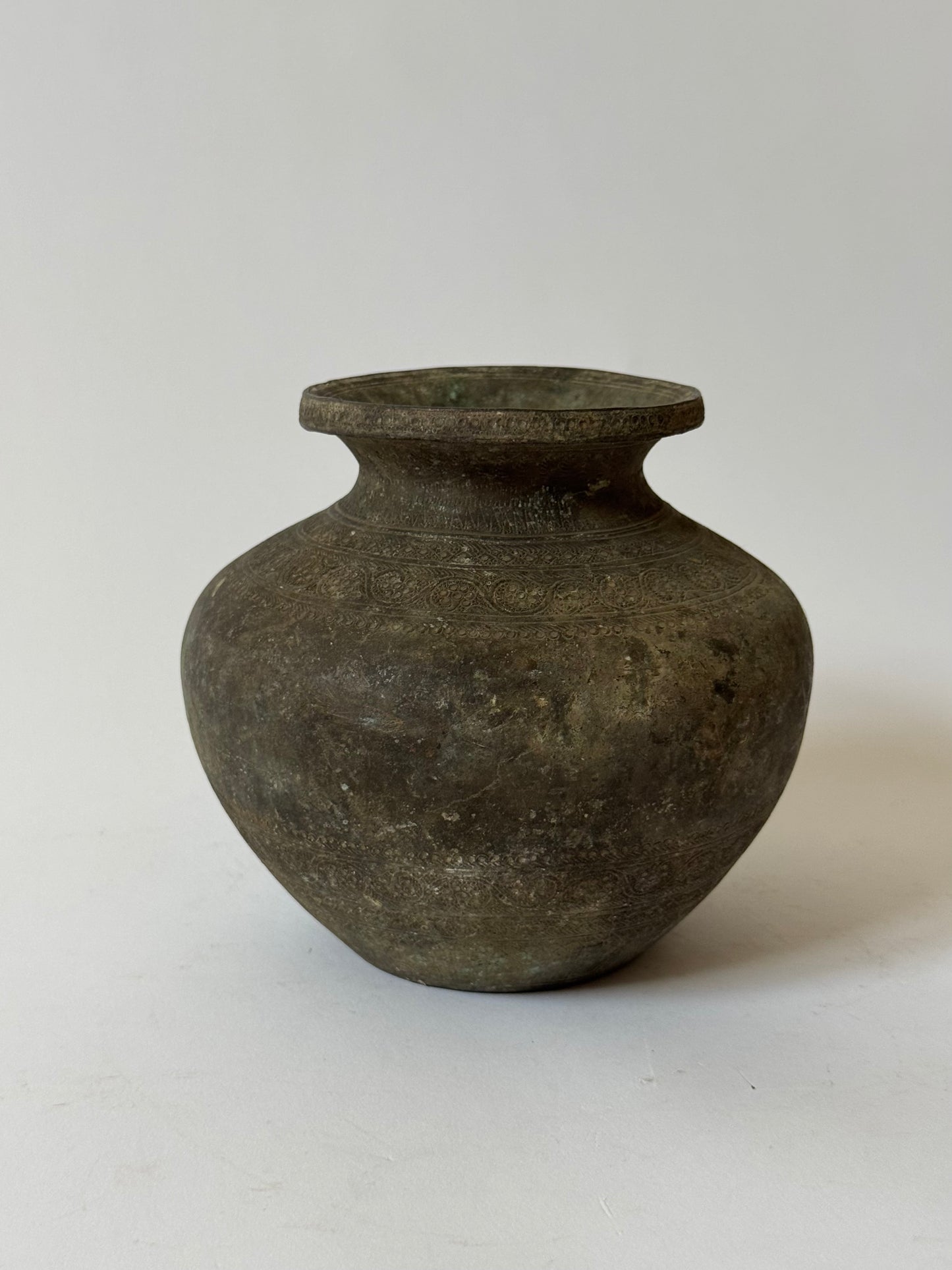 Round Antique Brass Pot