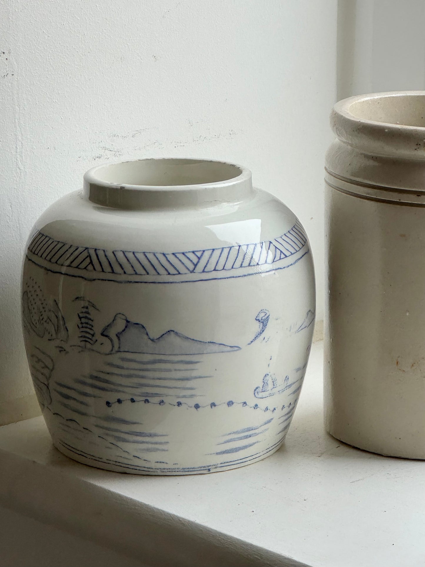 Vintage Chinese Ginger Jar