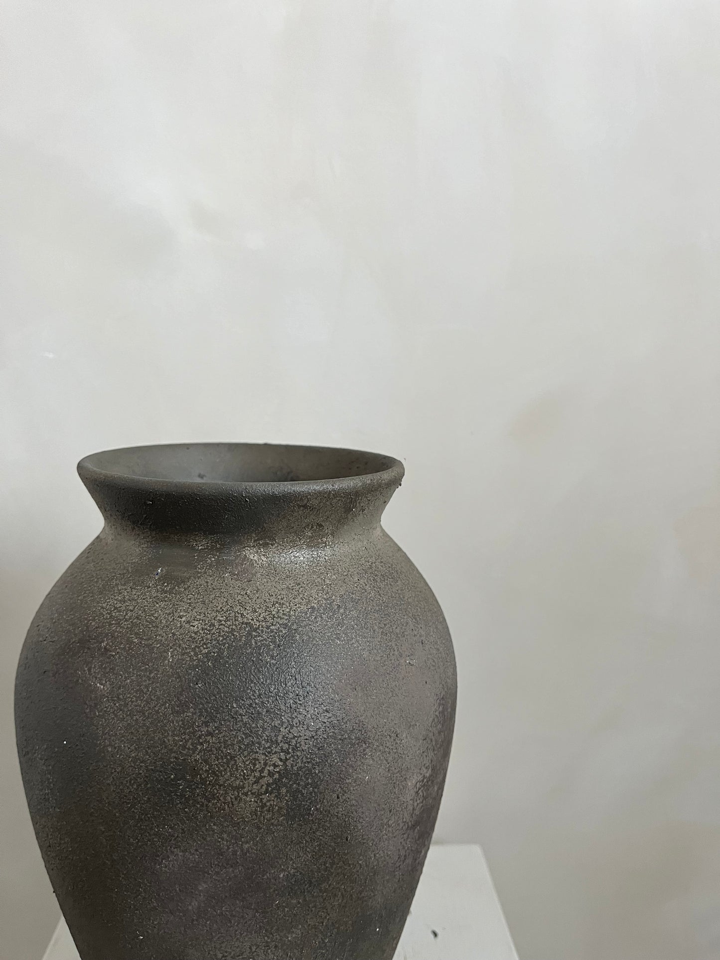 EARTH  |  dark brown classic slim vase