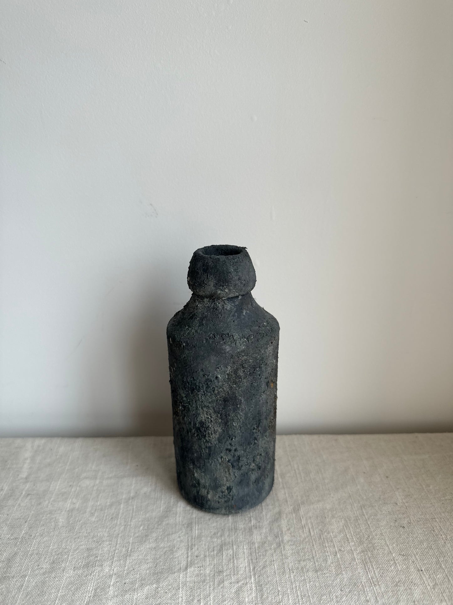 STORM  |  small dark textured vase