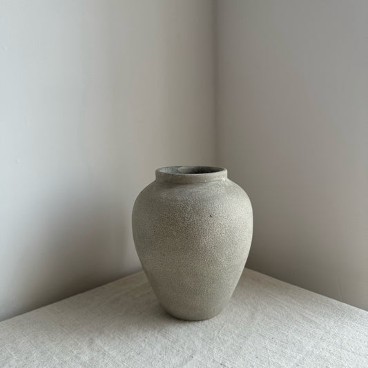 CLOUD  |  small neutral textured vase