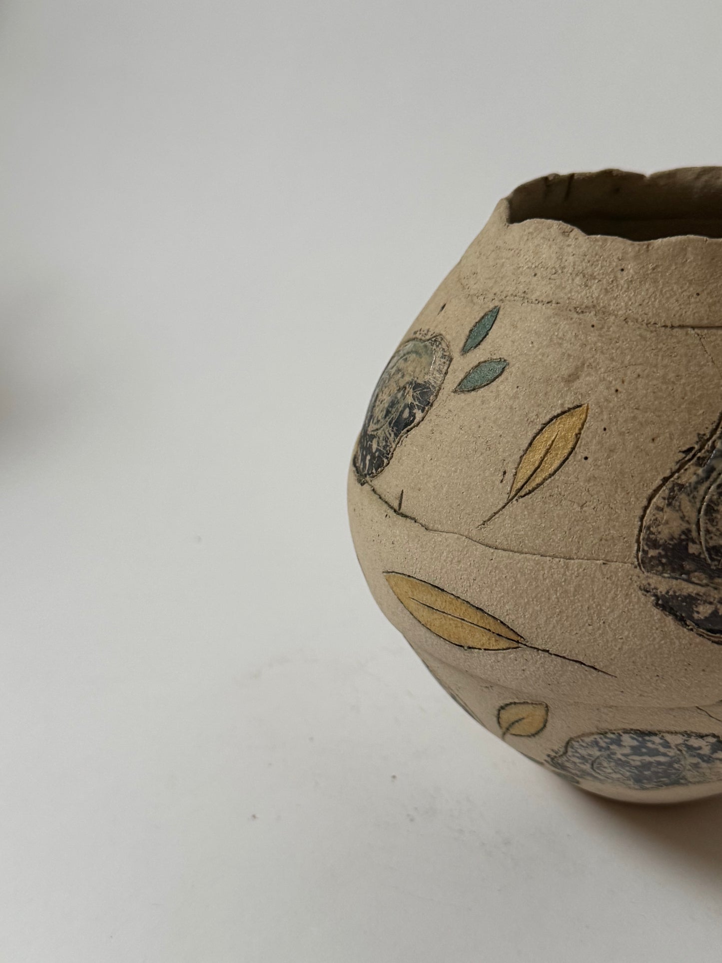 Delicate Irregular Pattern Vase