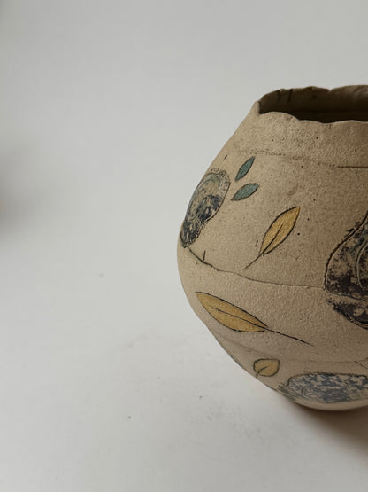 Delicate Irregular Pattern Vase