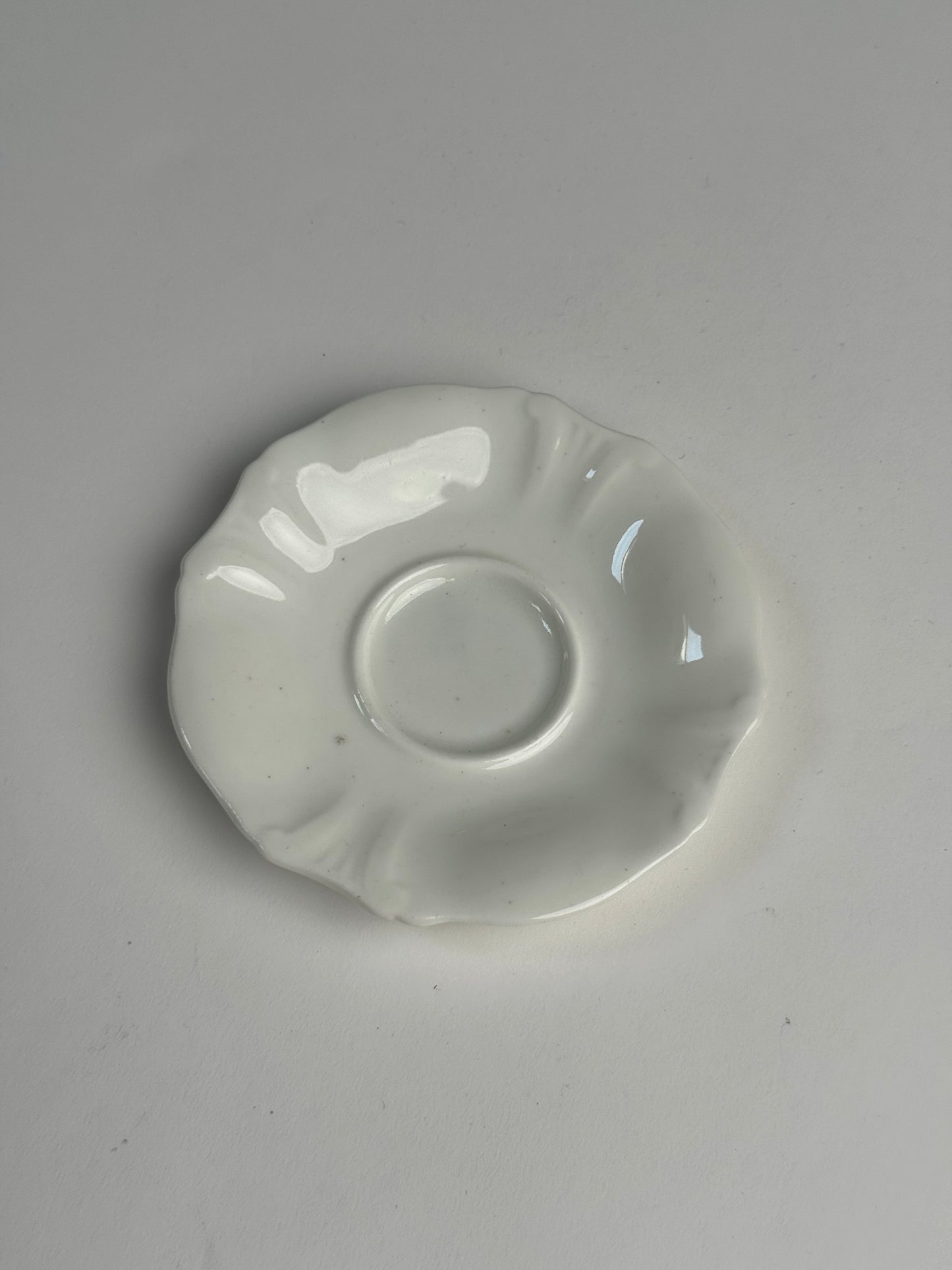 Victorian antique white glazed trinket dish