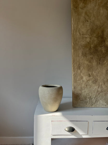 Up-cycled  |  light beige stone-effect pot