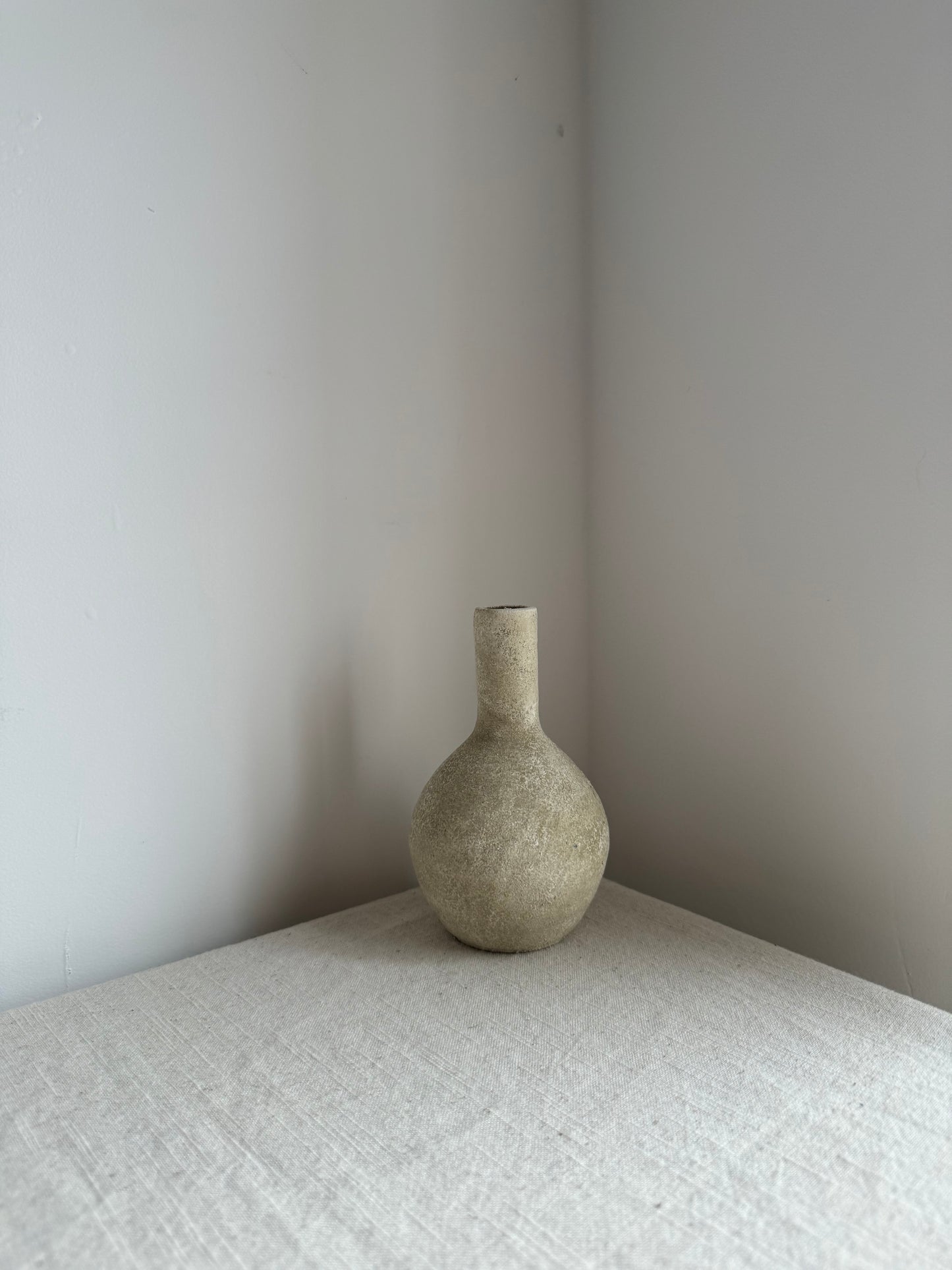 CLOUD  |  small quirky textured vase