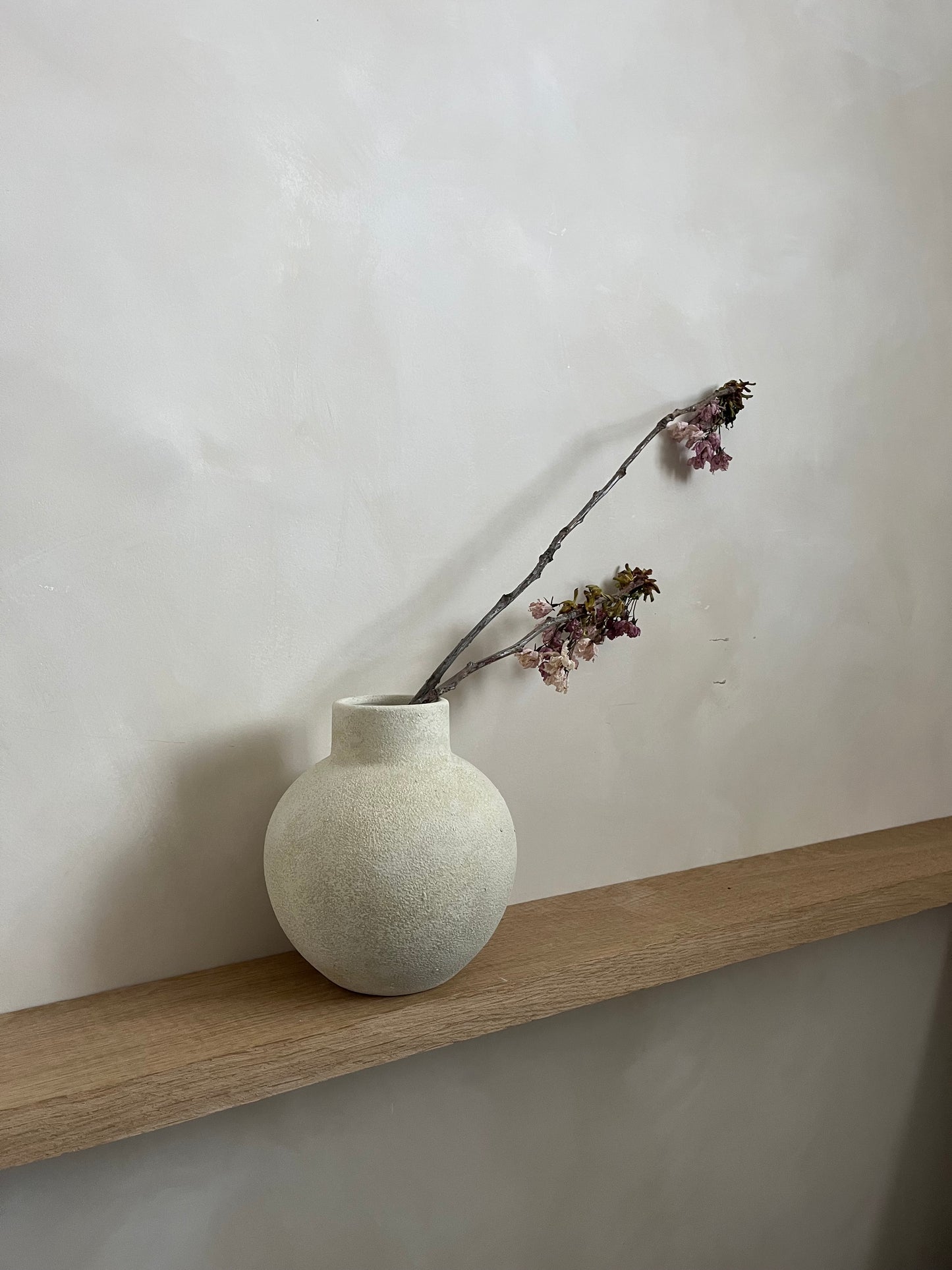 CLOUD  |   light beige rounded stone effect vase