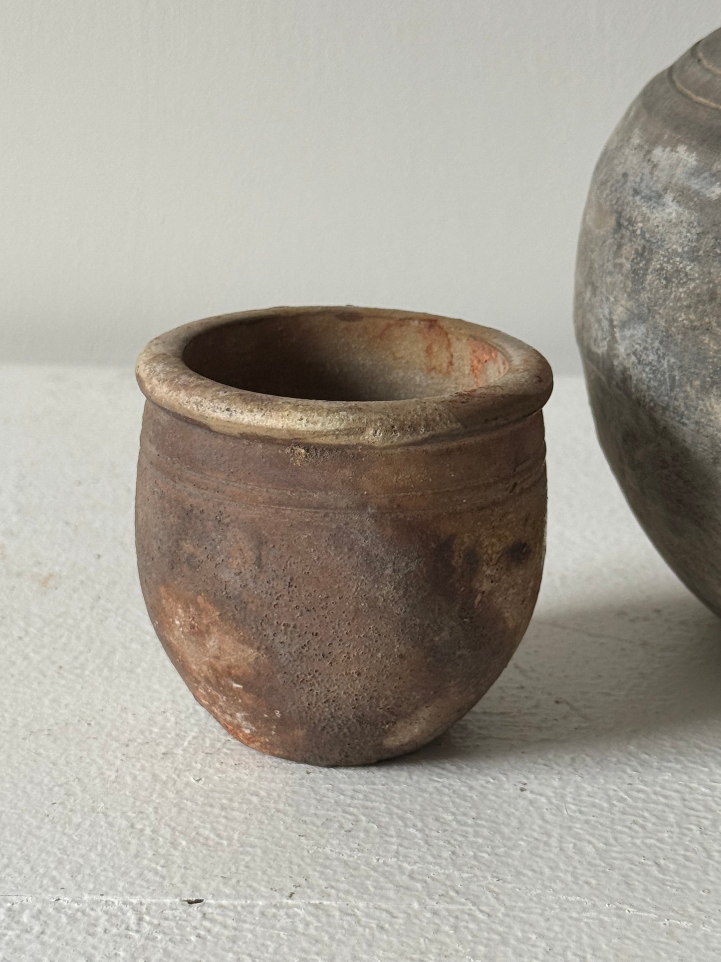Small vintage pinch pot