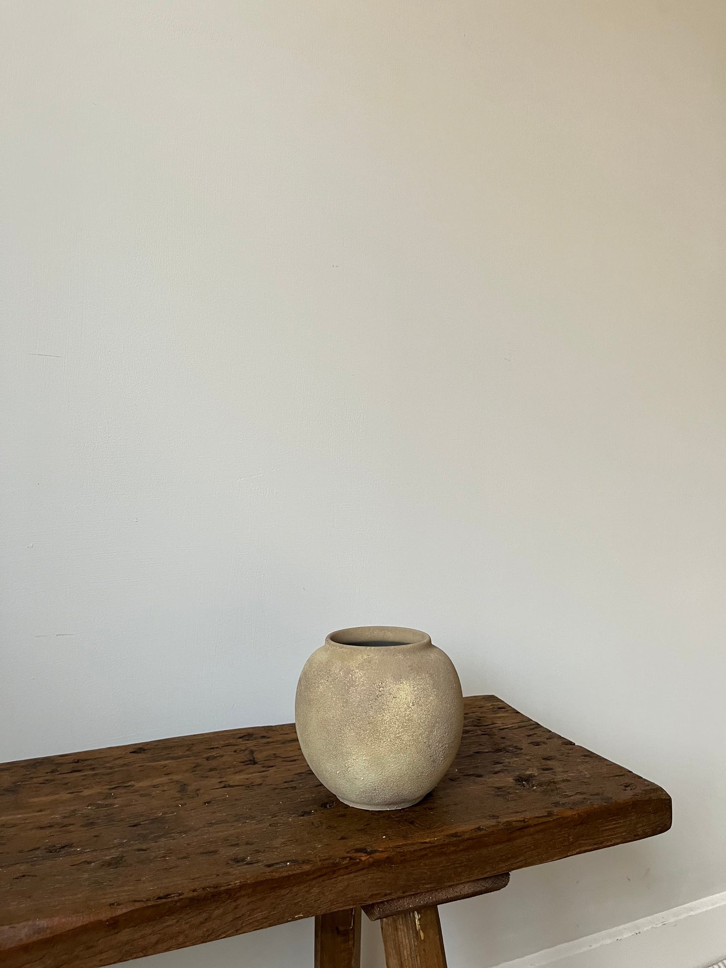 EARTH  |  warm brown round vase