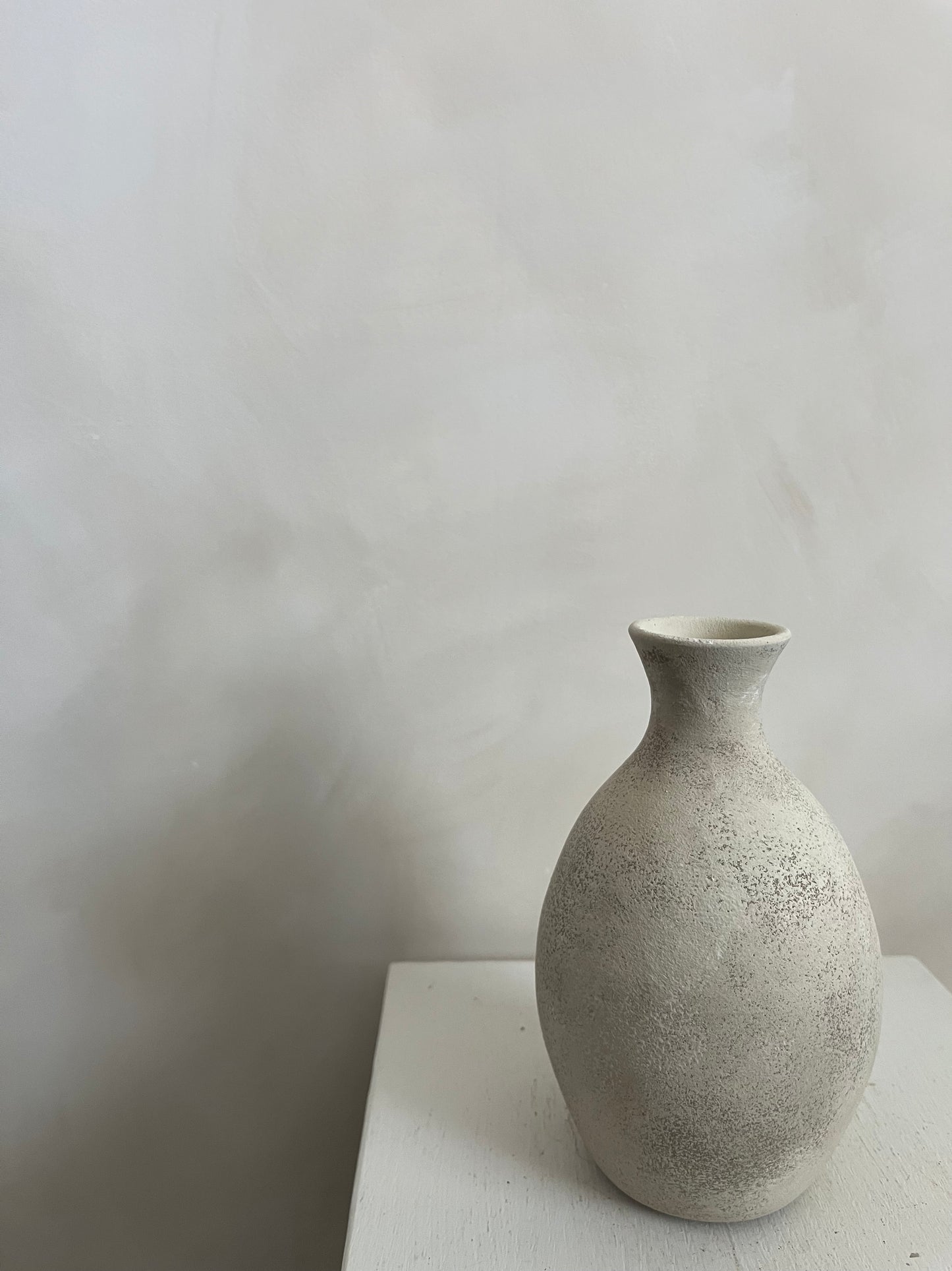 CLOUD  |  light beige teardrop vase