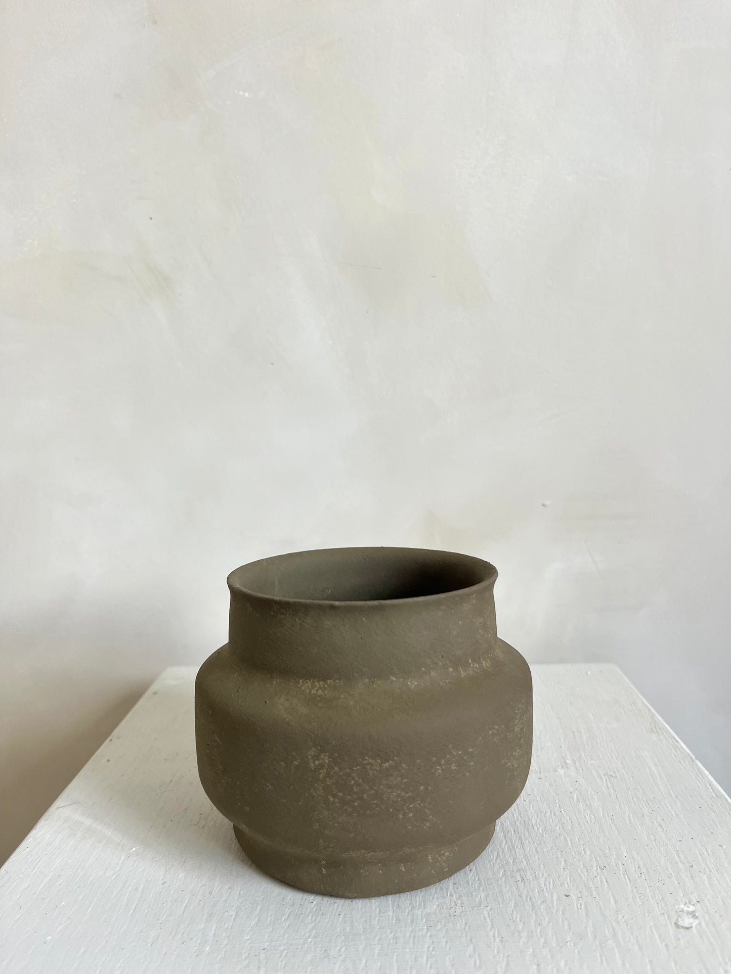 EARTH  | earthy brown small squared pot