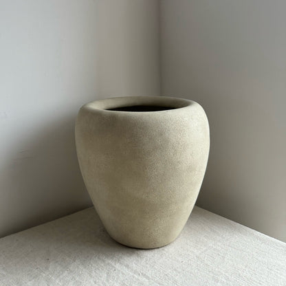 Up-cycled  |  light beige stone-effect pot