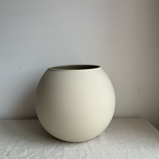 CLOUD  |   light beige rounded minimal soft matte vase