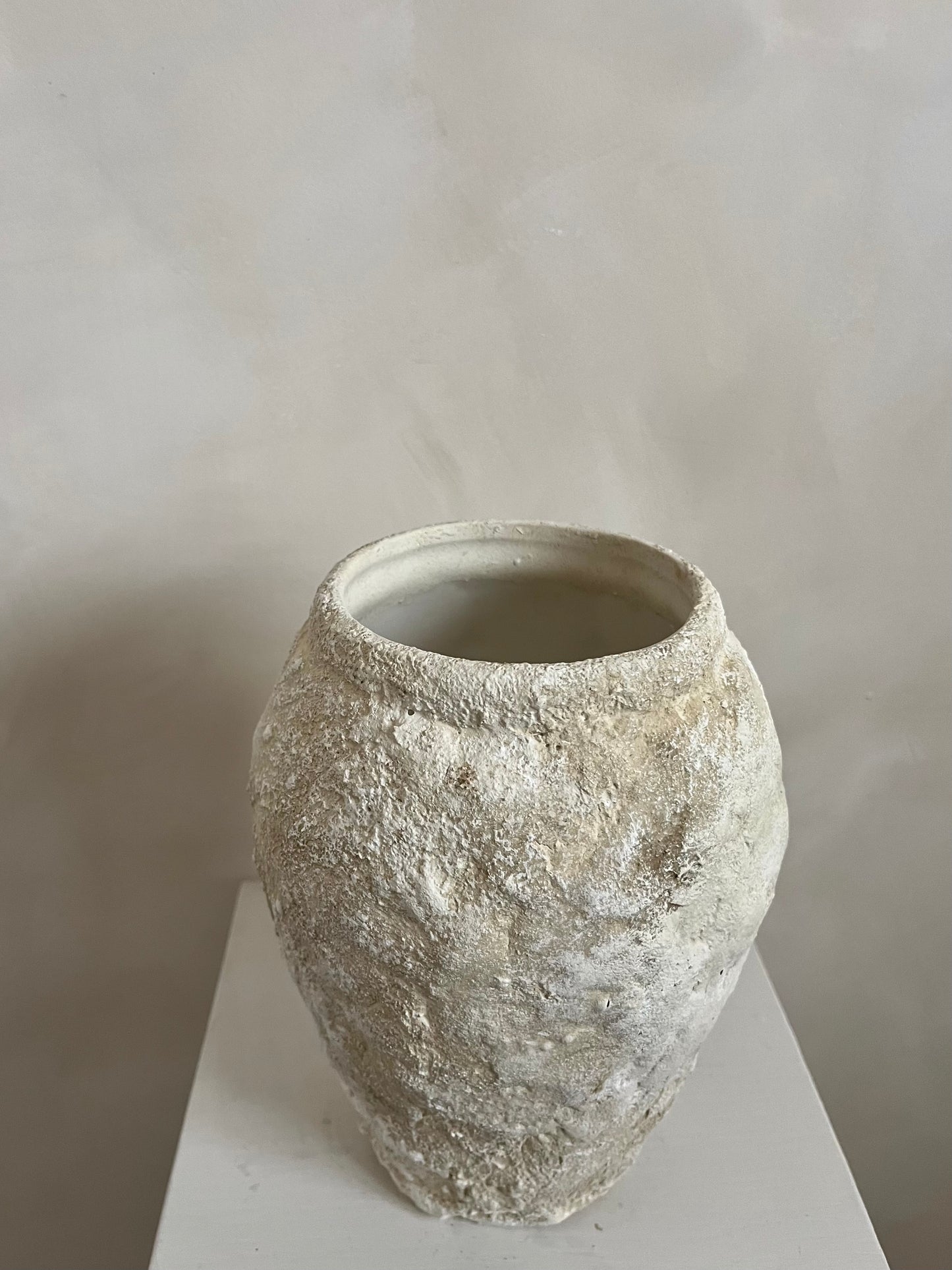 CLOUD  |  heavily textured light beige contrasted vase