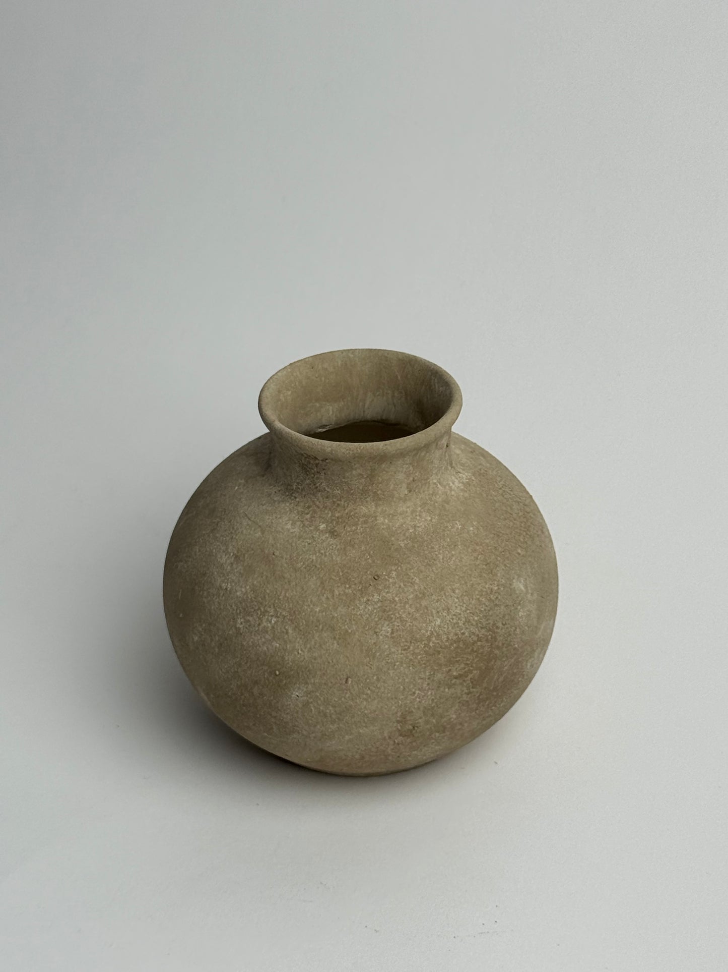 Up-Cycled | Small Brown Beige Rounded Pot