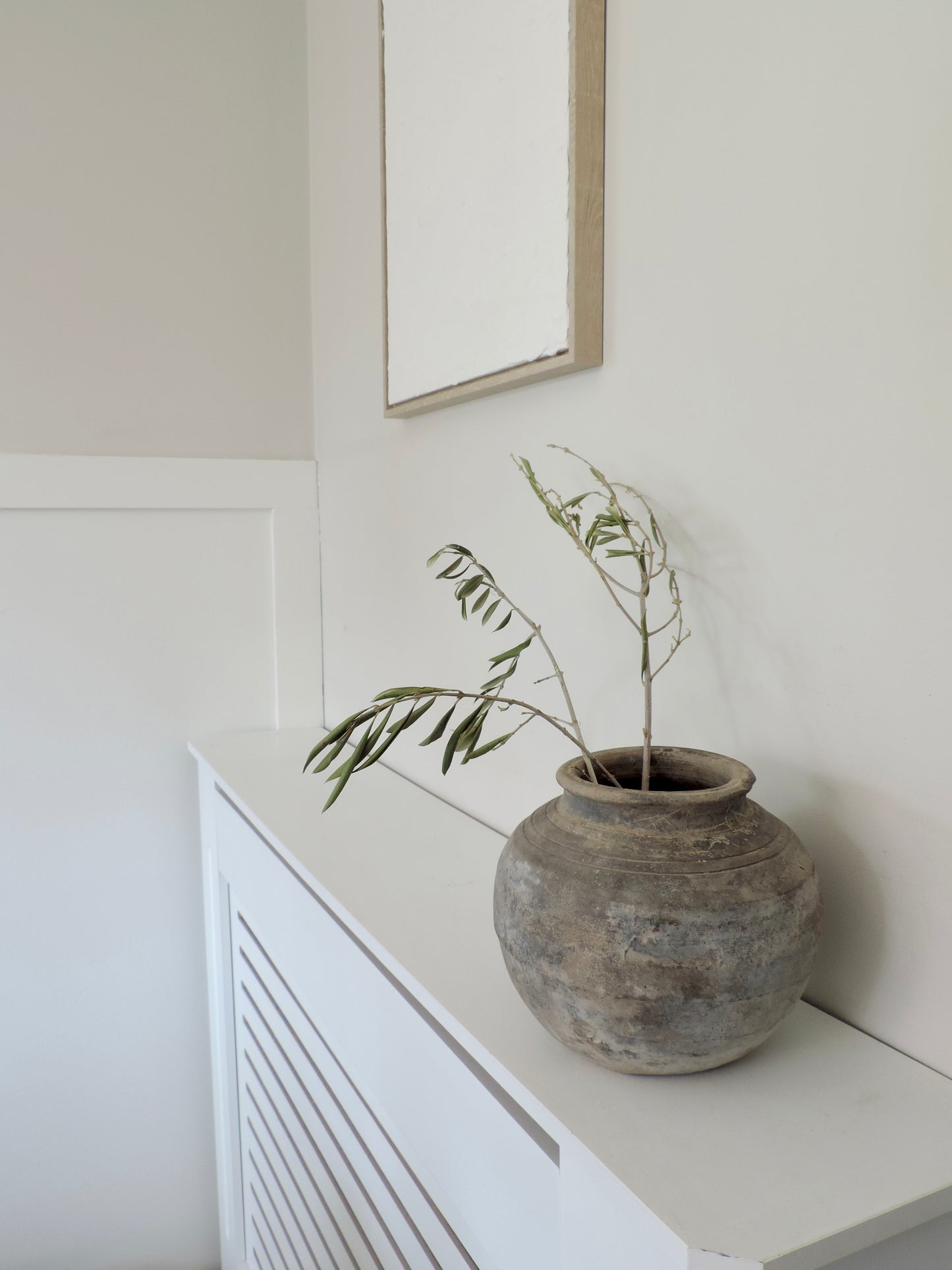 Rounded Nong Phai pot