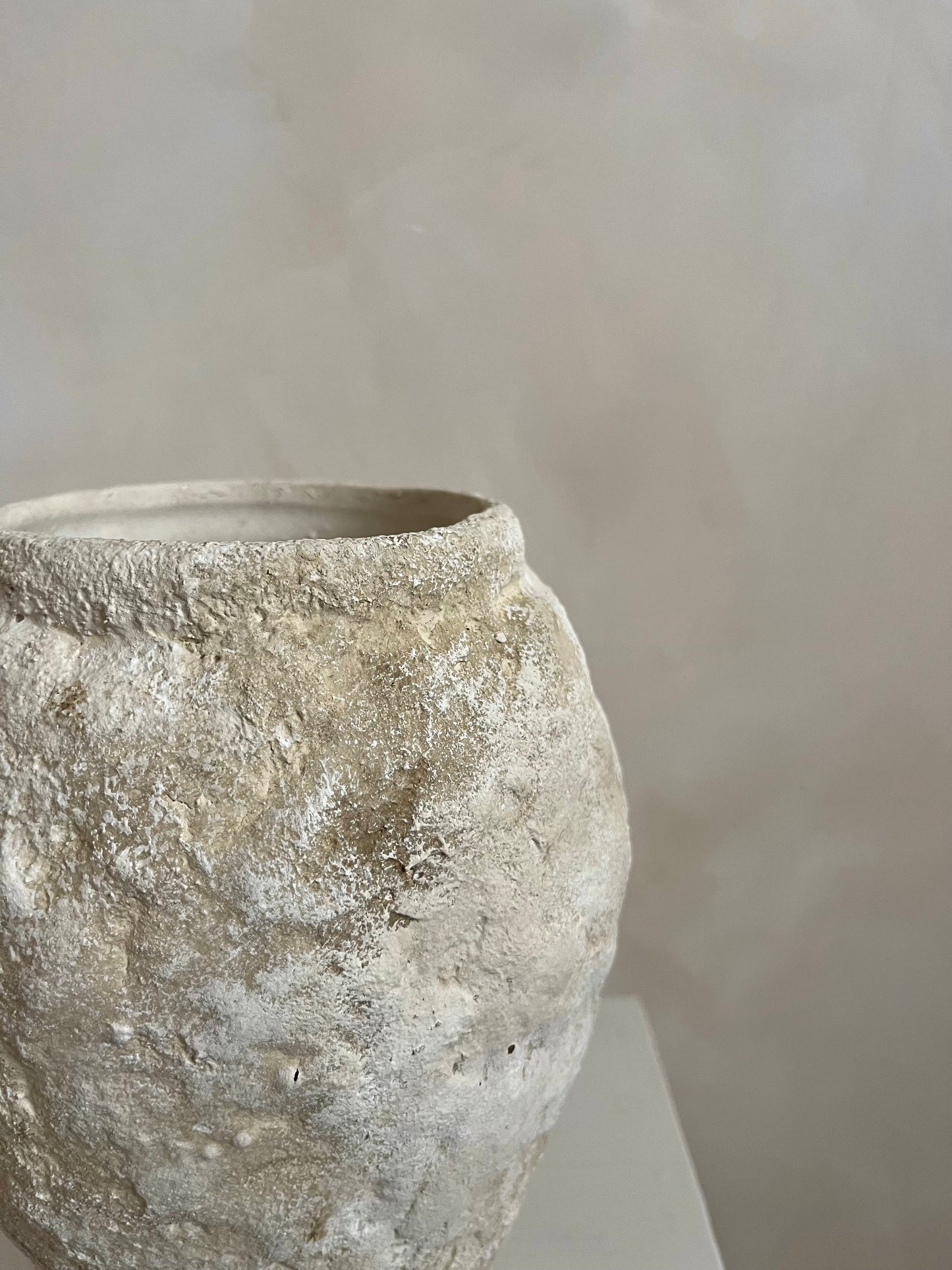 CLOUD  |  heavily textured light beige contrasted vase