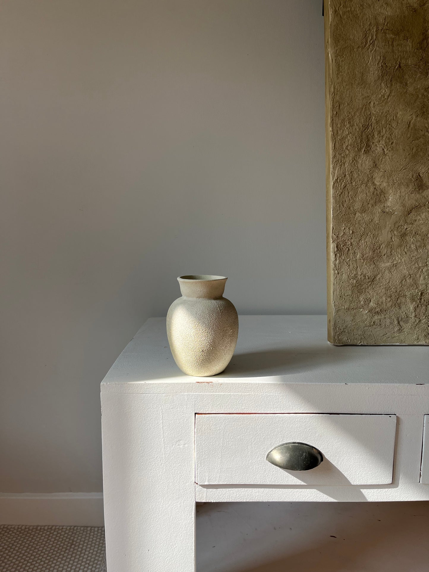 CLOUD  |  small rounded stone-effect pot