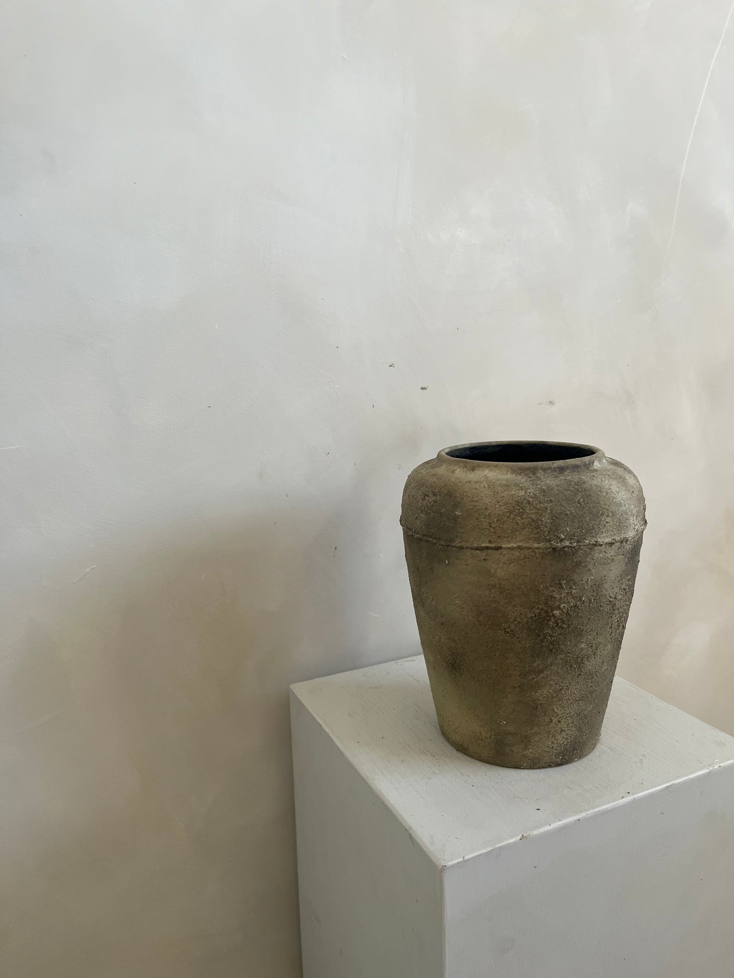 EARTH  |  textured earthy line detail vase