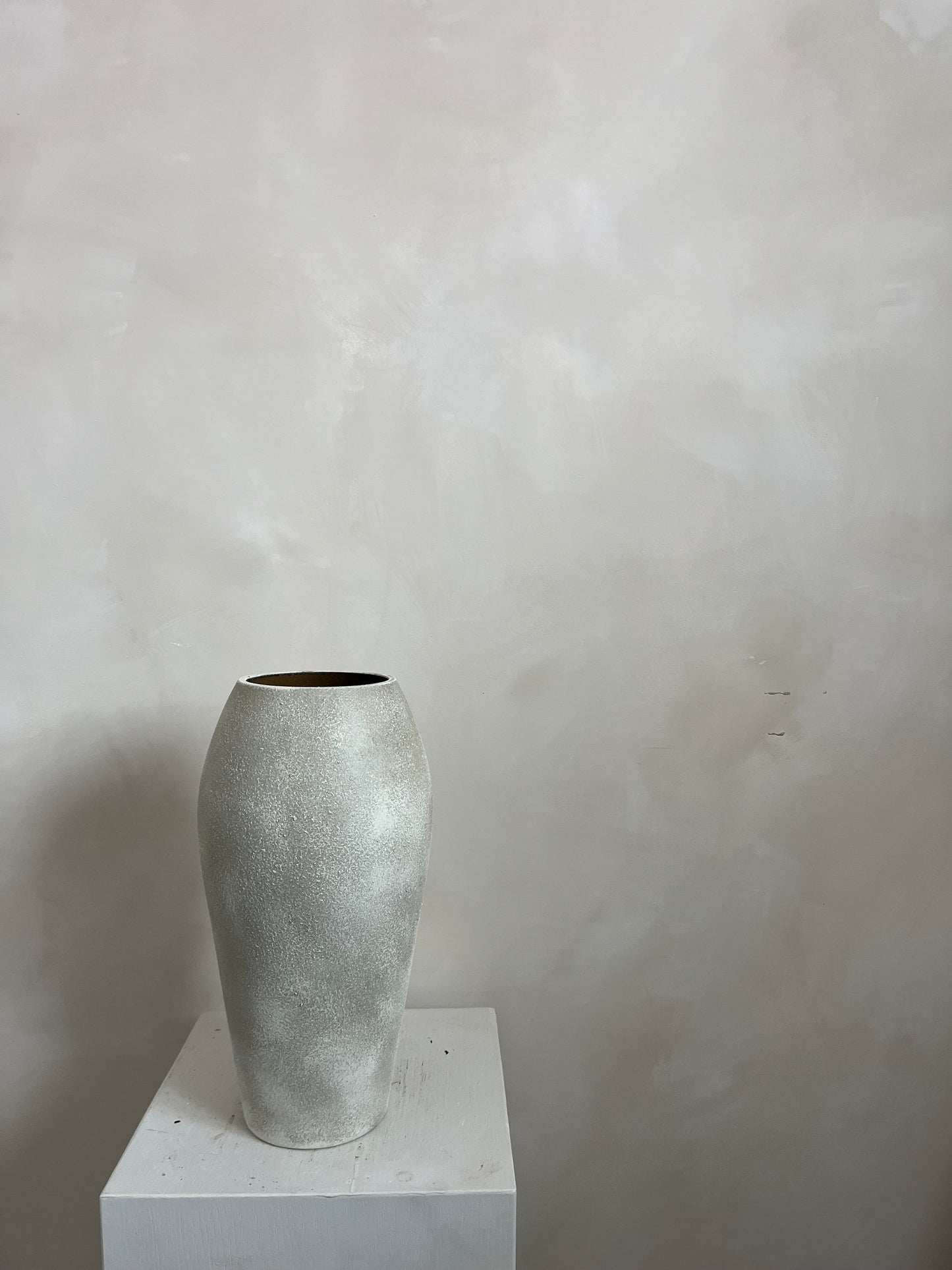 CLOUD  |  light greige stone effect vase