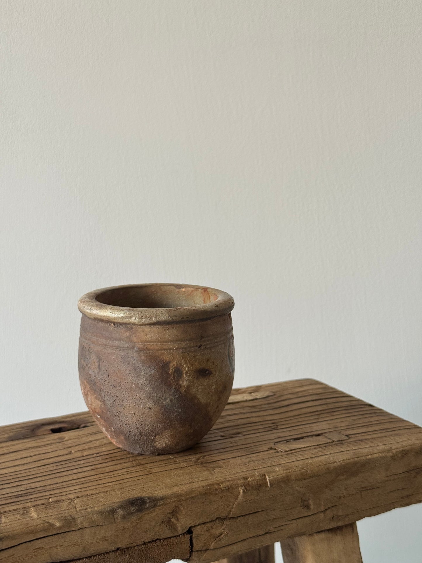 Small vintage pinch pot