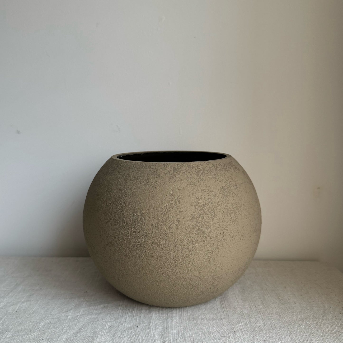 EARTH  |  light earthy brown rounded vase