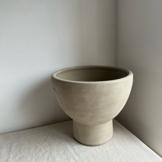 CLOUD  |  beige line detail pedestal planter/pot