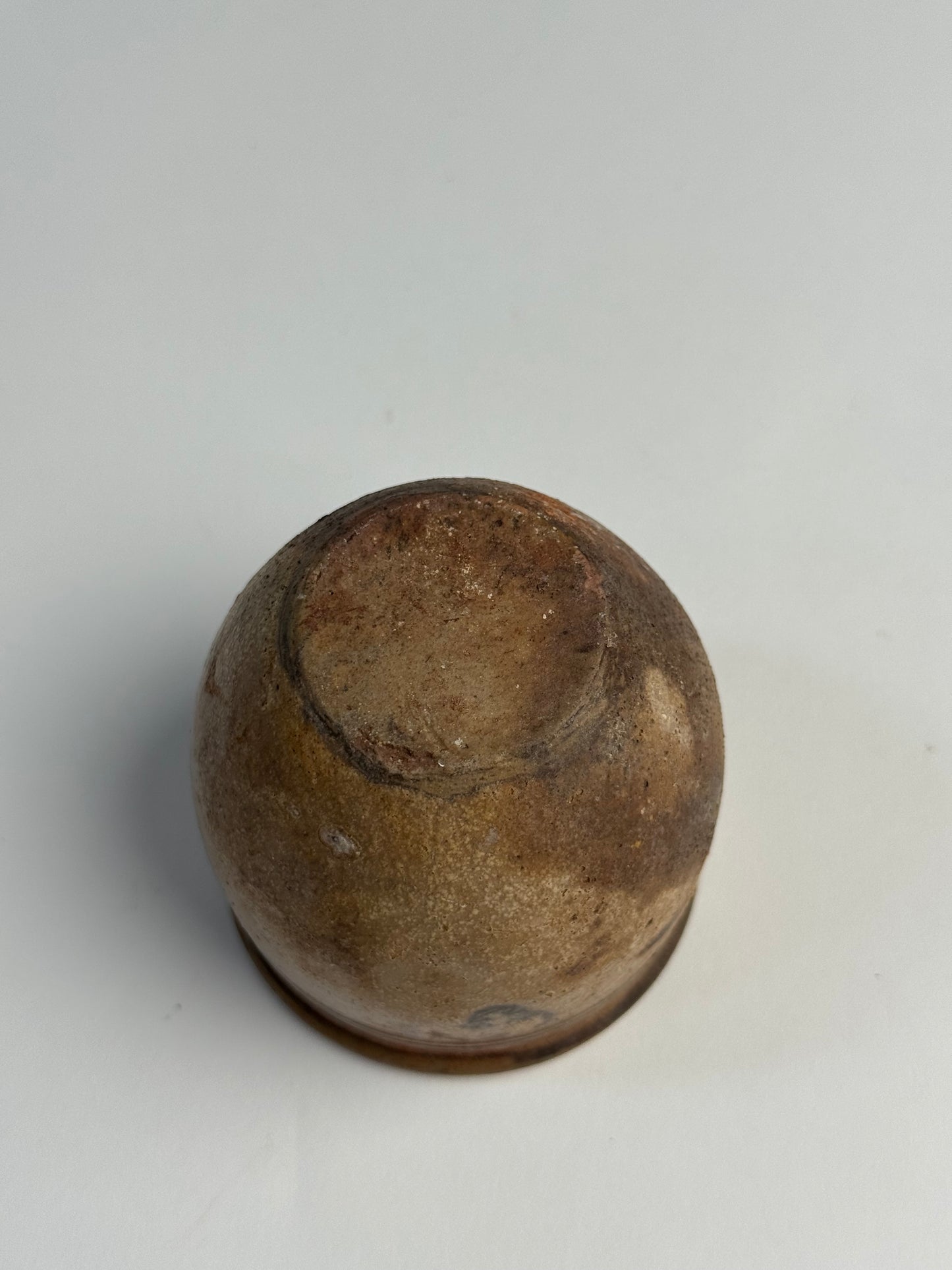 Small vintage pinch pot