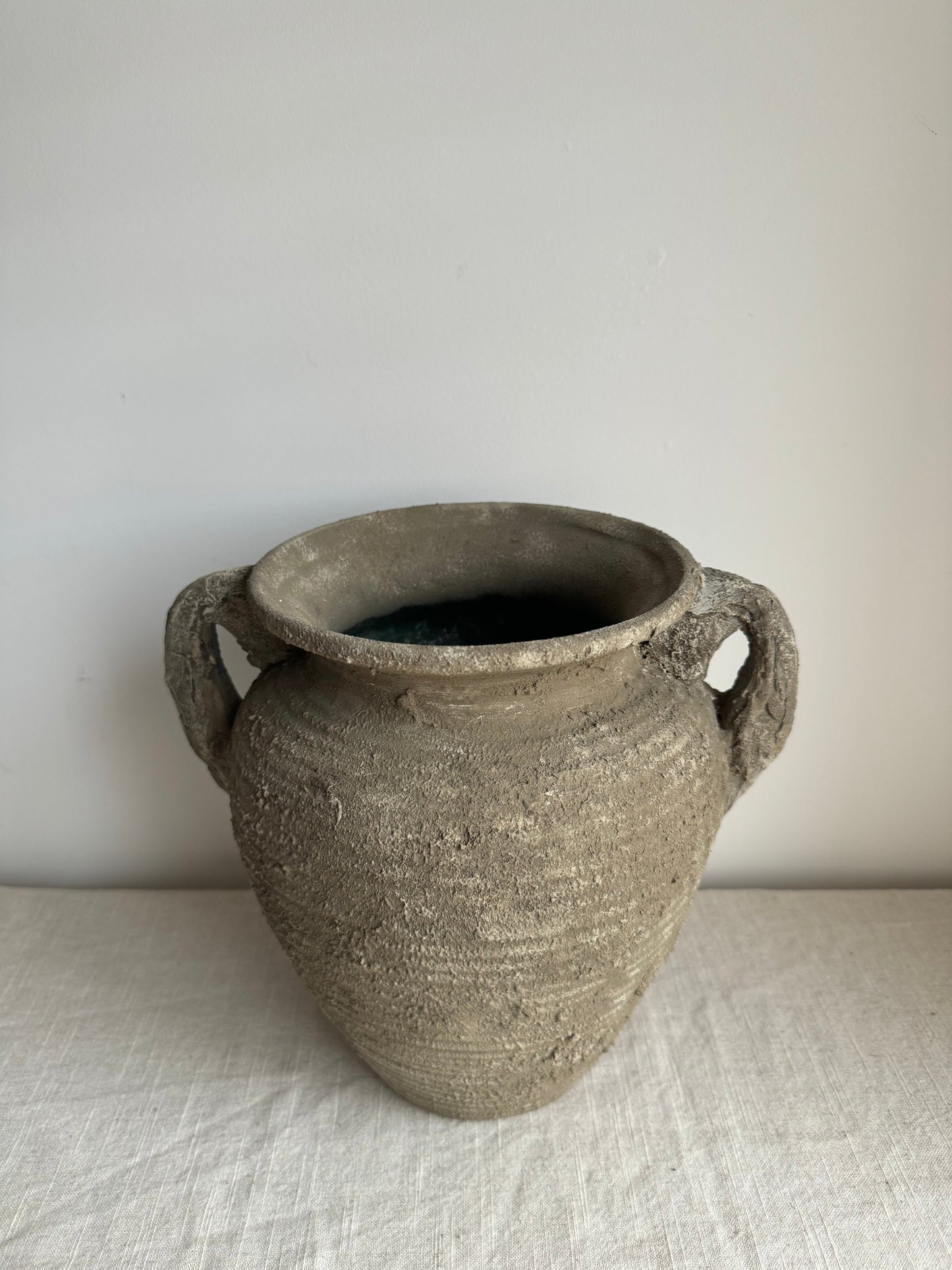 EARTH  |  textured earthy handled pot