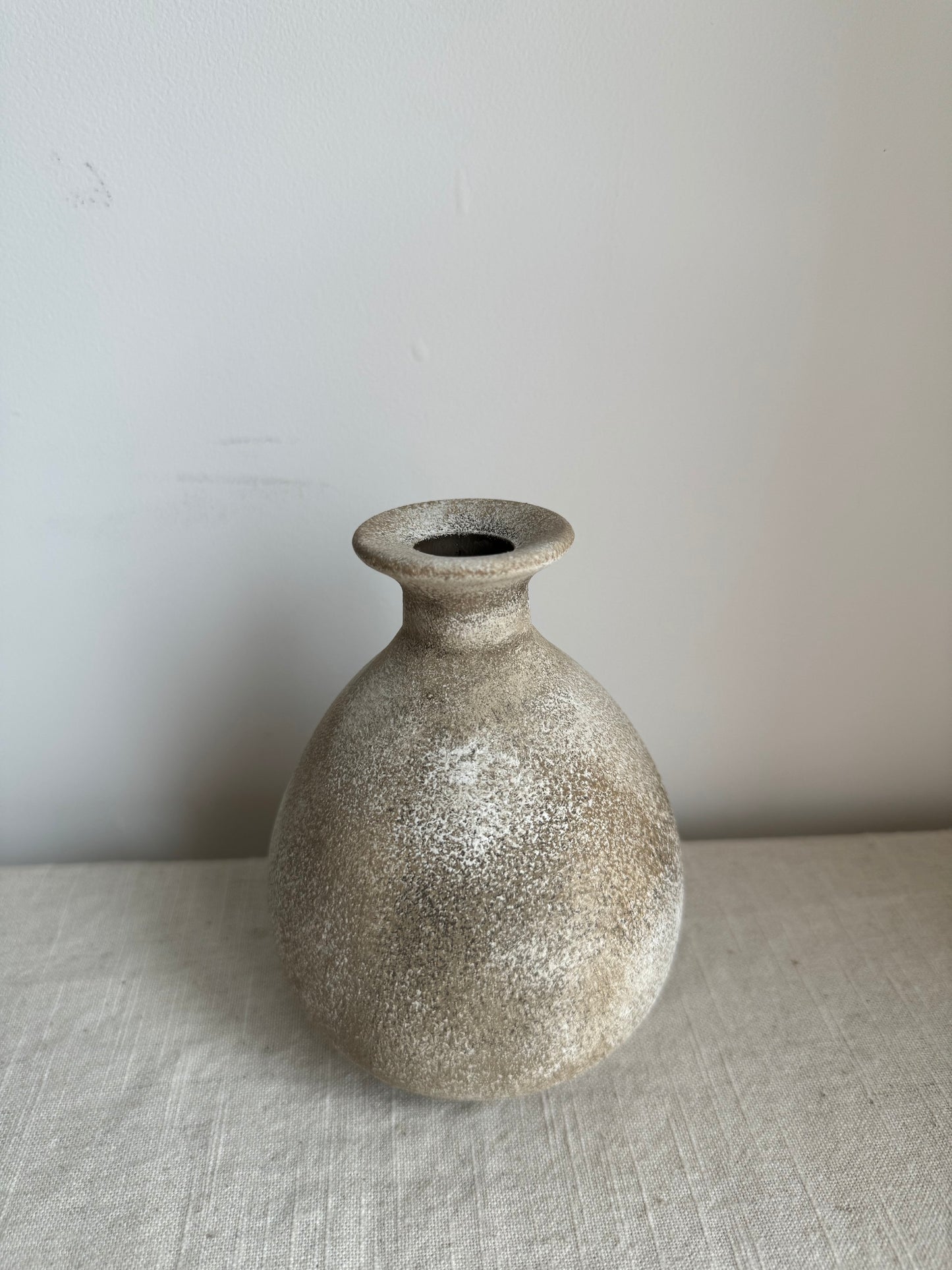 CLOUD  |  textured teardrop vase