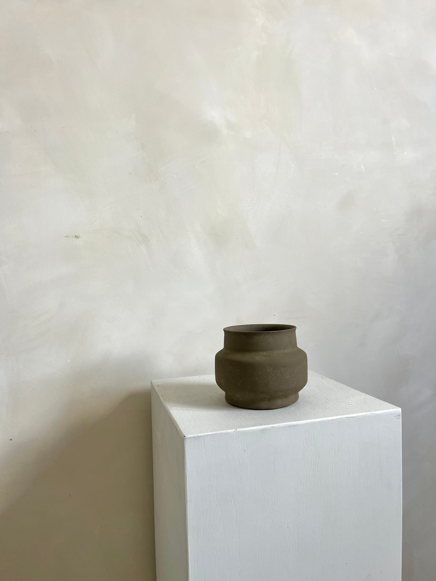 EARTH  | earthy brown small squared pot