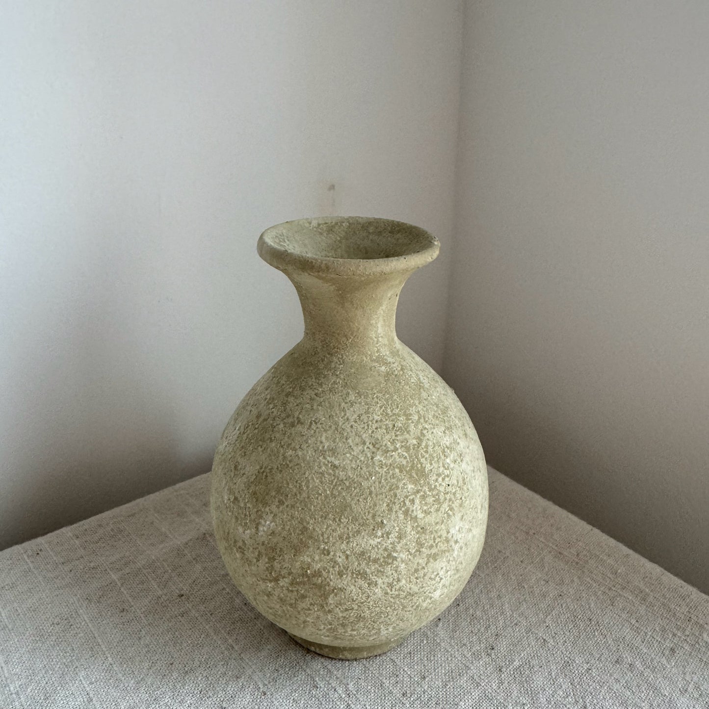 EARTH  |  mini brown-beige tapered vase