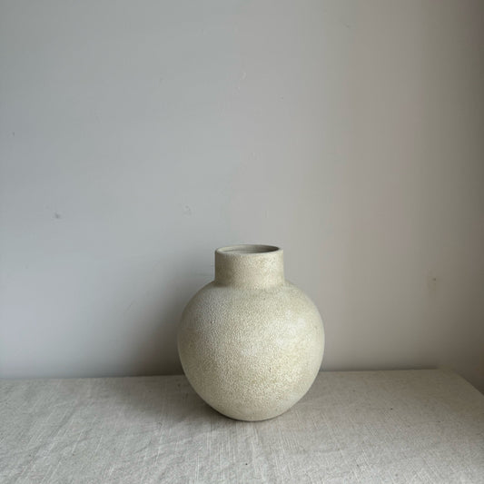 CLOUD  |   light beige rounded stone effect vase