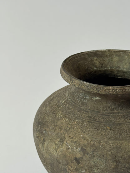 Round Antique Brass Pot