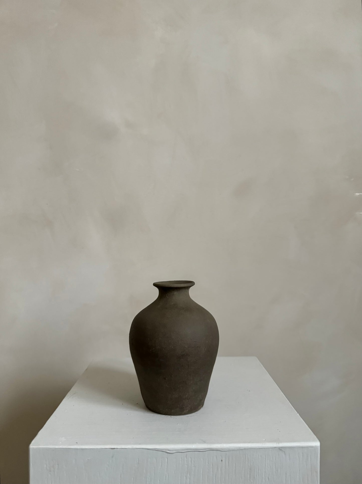 EARTH  |  Small dark earthy brown vase