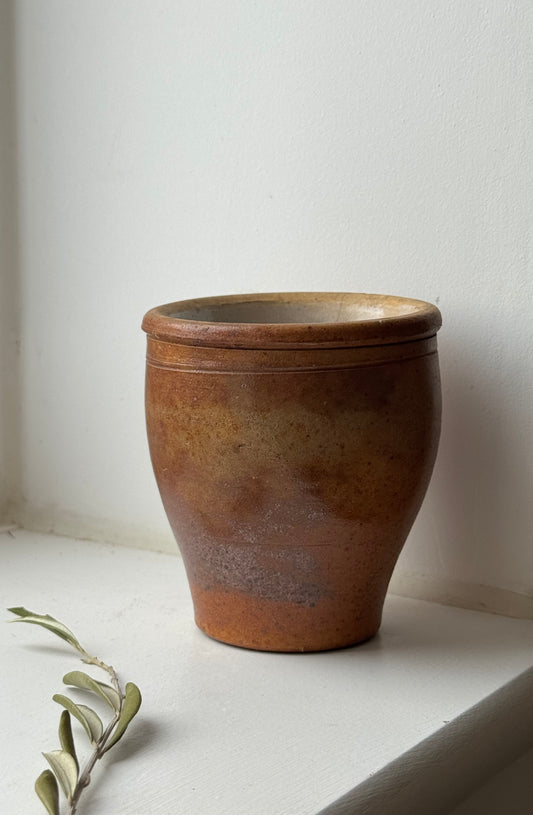 Small Vintage Tapered Pot