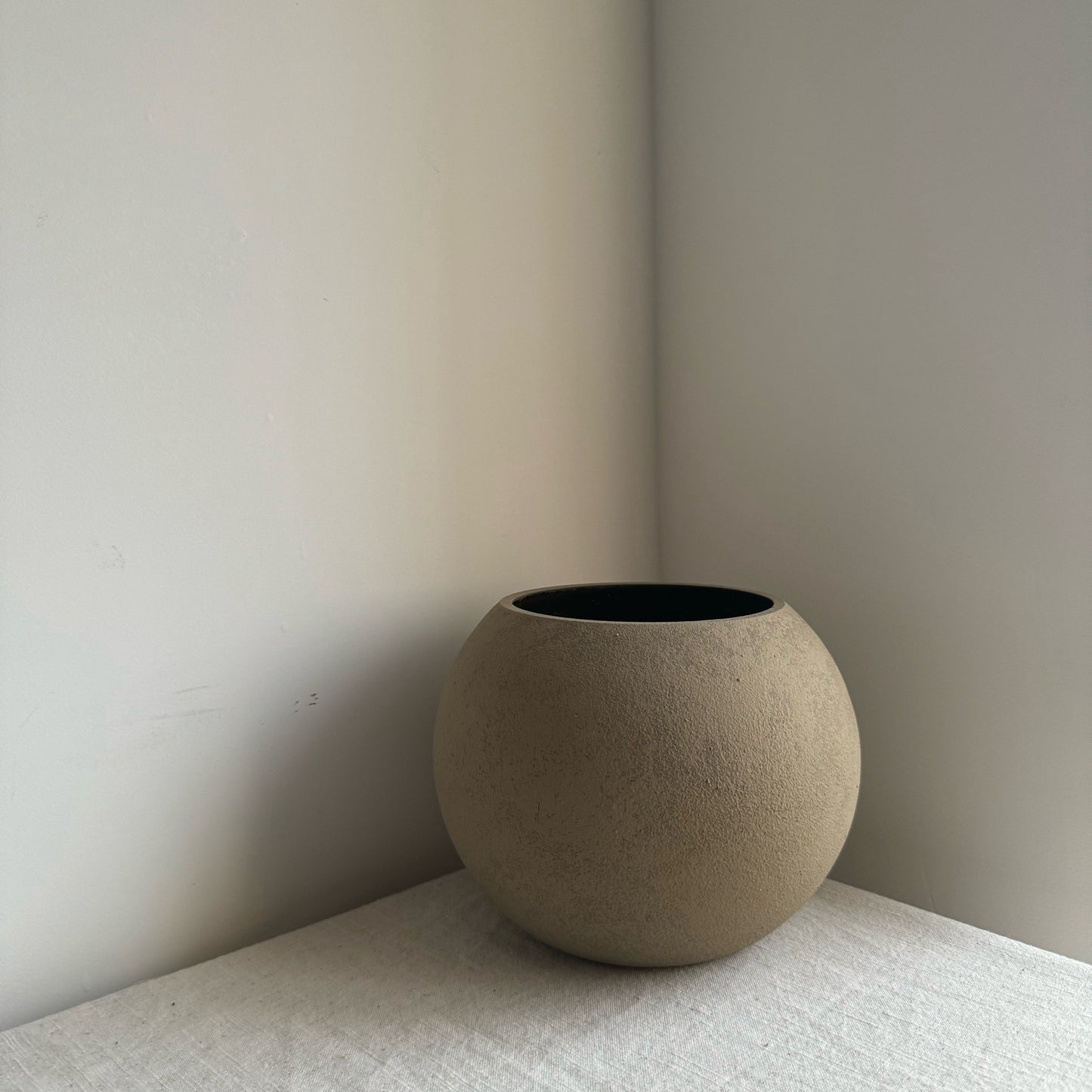 EARTH  |  light earthy brown rounded vase