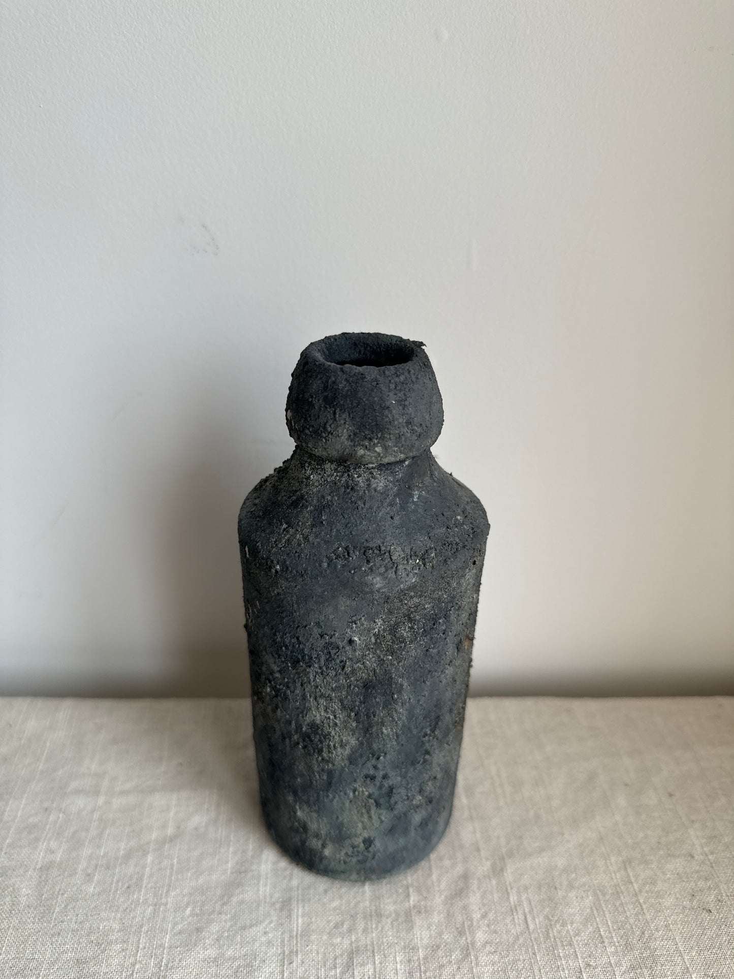 STORM  |  small dark textured vase