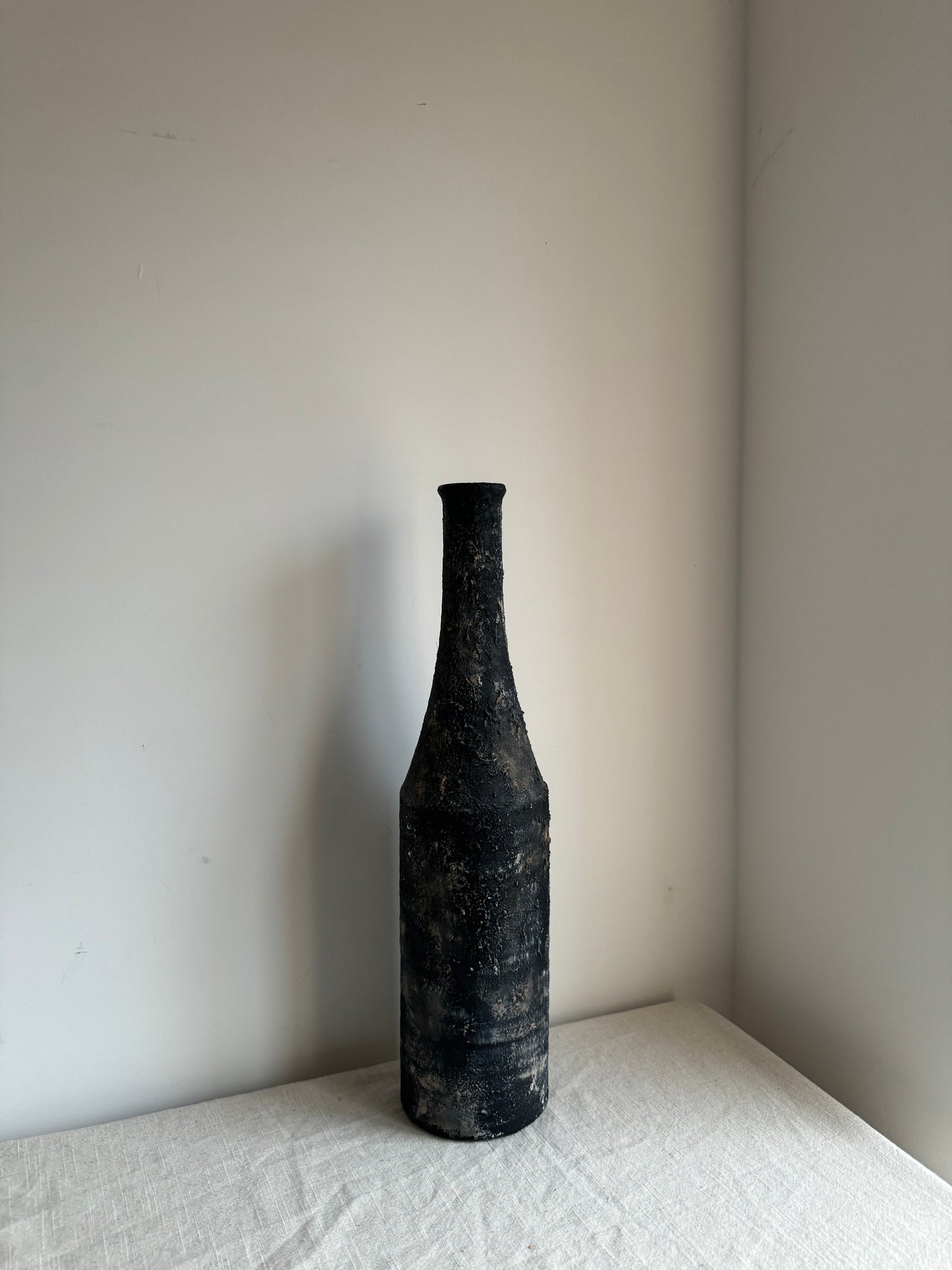 STORM  |  textured black/brown bottle style vase