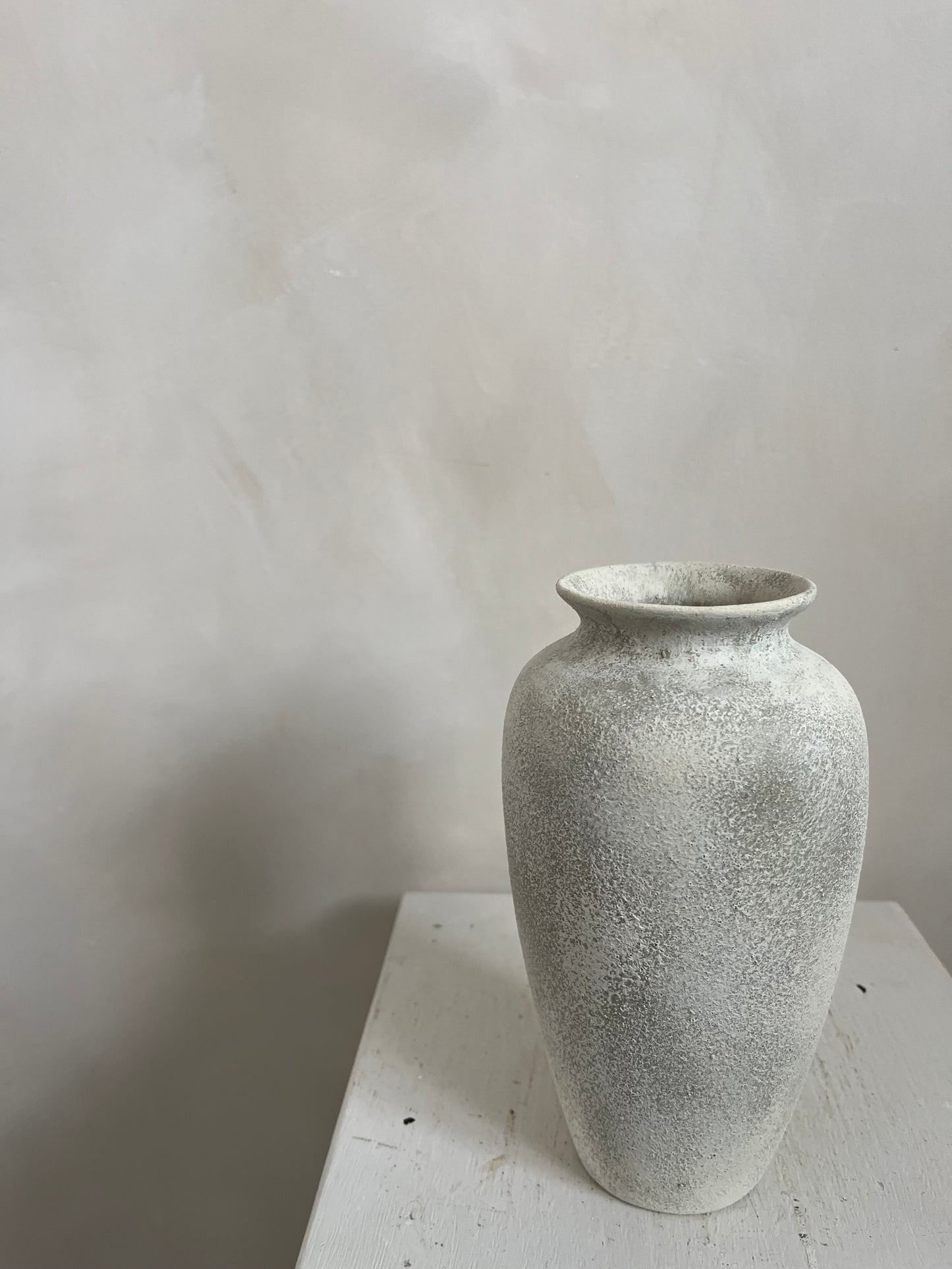 CLOUD  |  light greige stone effect vase