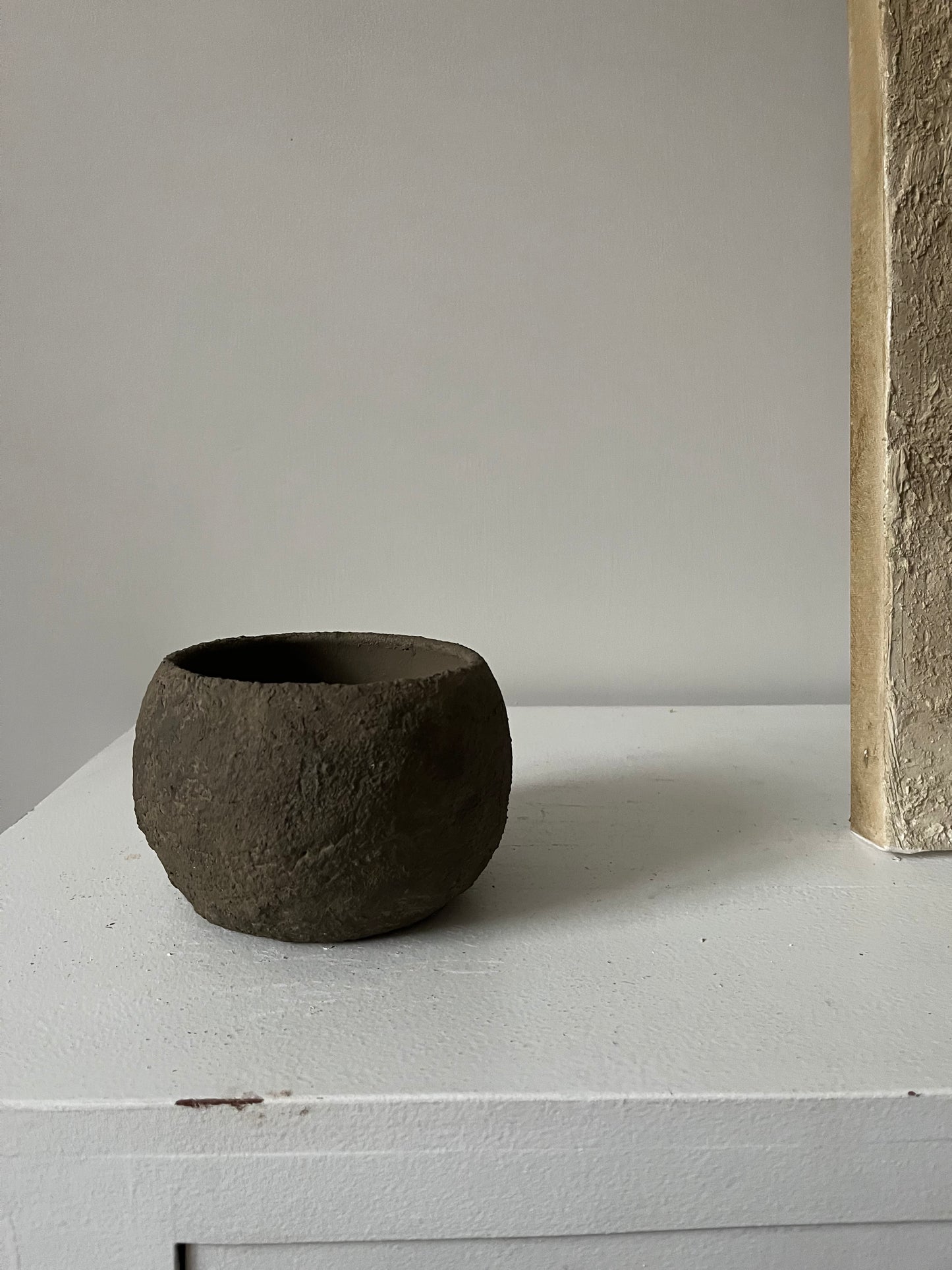 EARTH  | earthy brown textured rounded pot