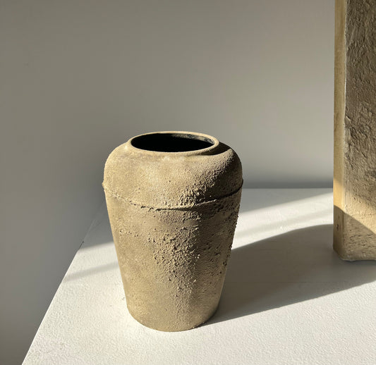 EARTH  |  textured earthy line detail vase