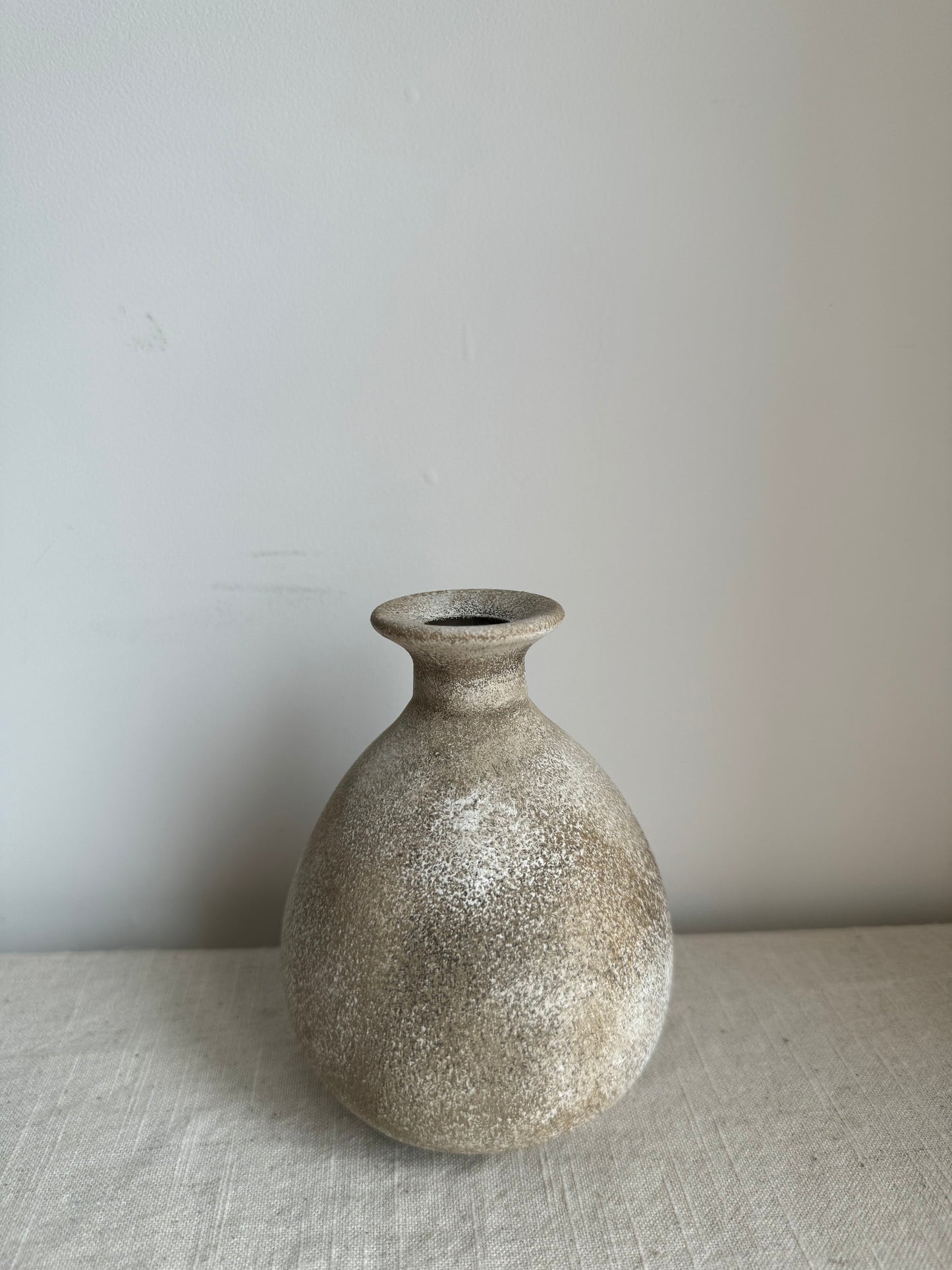 CLOUD  |  textured teardrop vase