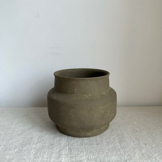 EARTH  | earthy brown small squared pot