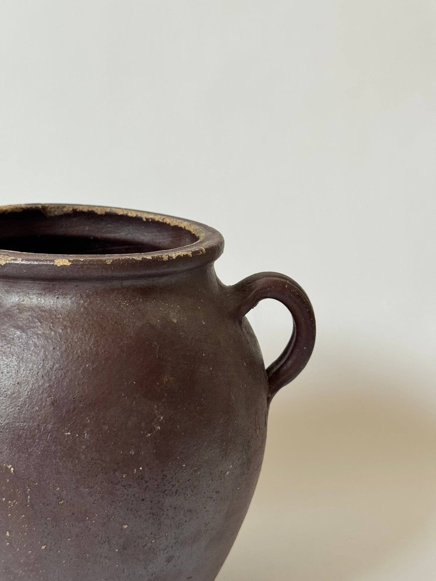 Plumb Twin Handle Rounded Pot
