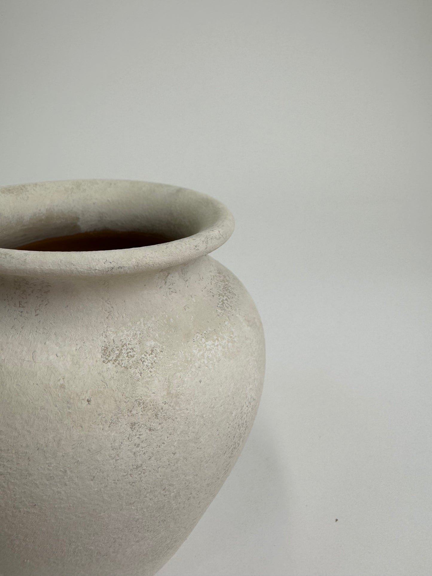 Up-cycled  |  light beige /off-white small classic urn