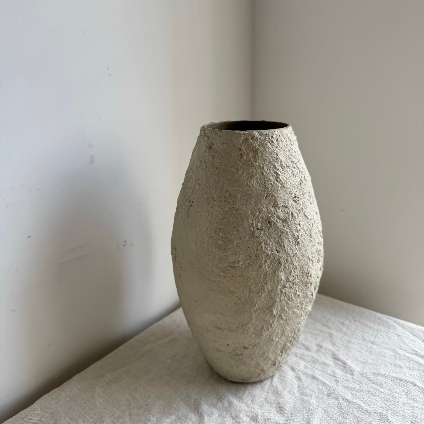 CLOUD  |  light beige heavy textured vase