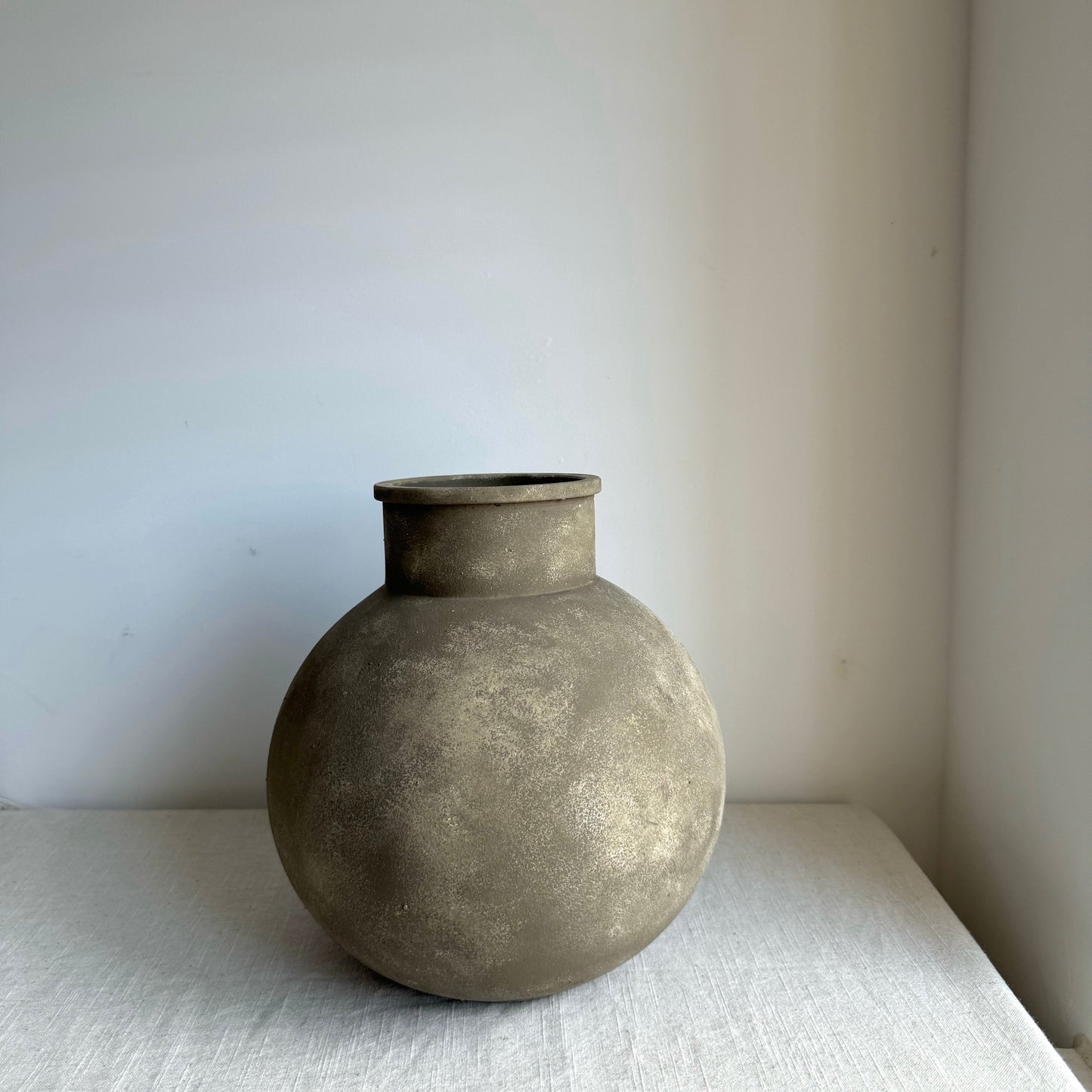 EARTH  |  Earthy brown large rounded rustic vase